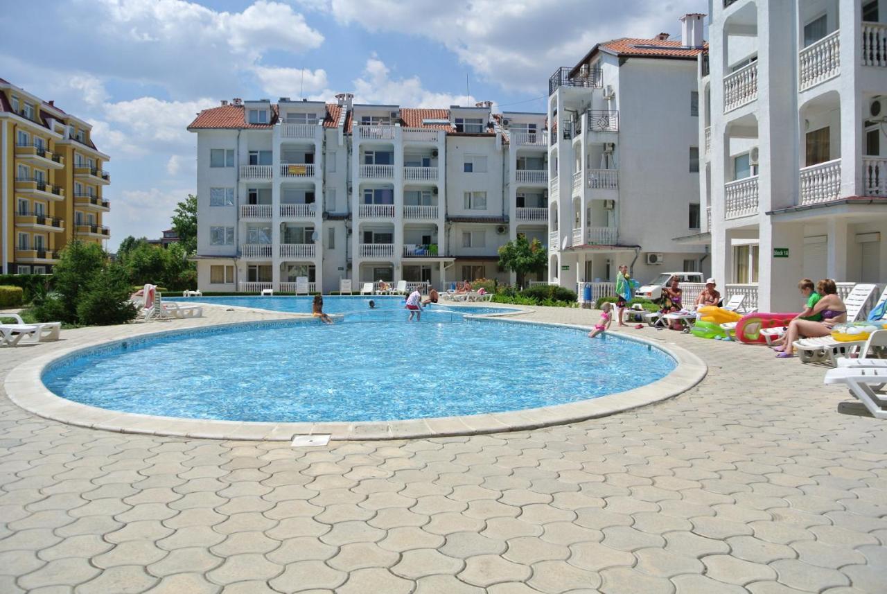 Bravo 5 Holiday Home Слънчев бряг Екстериор снимка